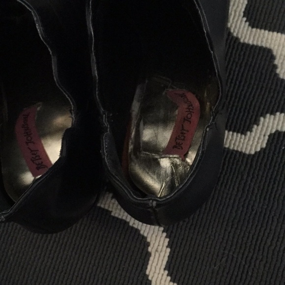 Booties - Picture 3 of 4